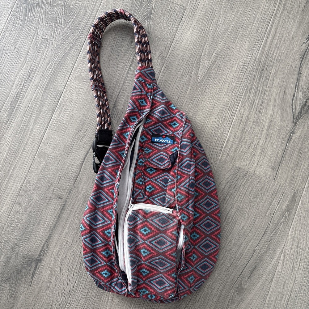 KAVU Rope bag geometric pattern sling bag little faded on front pocket